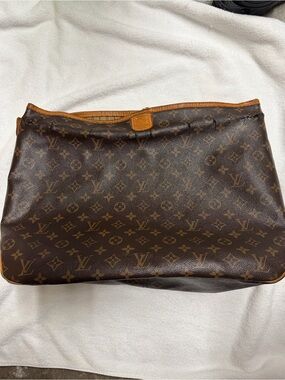 Louis Vuitton never full